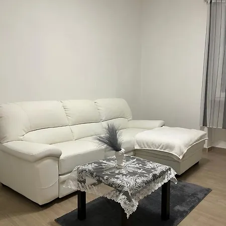 -la Casa Di Elio- -centrale Tra Milano E Como- *